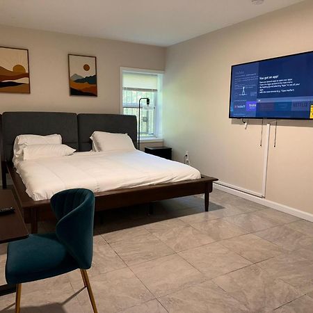 Cosy Bedroom 6 Minutes To Ewr Prudential Hotels Pen Station Newark Kültér fotó